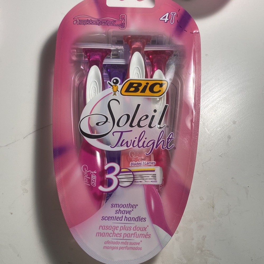 New BIC Women Razors Bundle!!! - Picture 3 of 3
